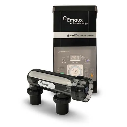 Clorador salino Emaux serie SSC con unidad de control y celda transparente