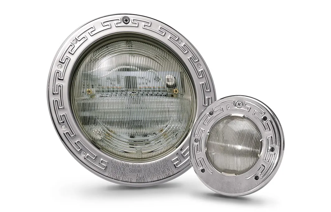 Dos reflectores LED Pentair IntelliBrite con aro de acero inoxidable, uno para piscina y otro para spa